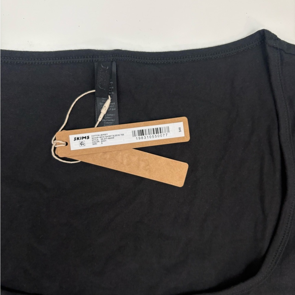 SKIMS Cotton Jersey Scoop Neck Short Sleeve Tee |  S  | Soot | NWT - Picture 7 of 9